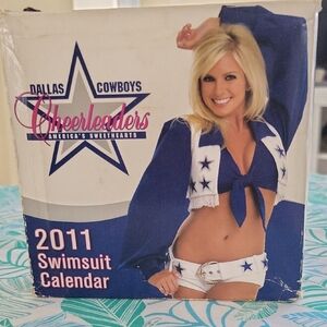 Dallas Cowboys ( 2011 ) Cheerleaders Desk Calender